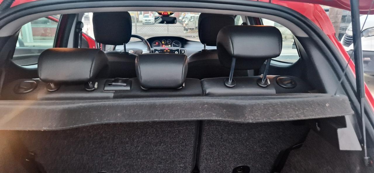 Lancia Ypsilon 0.9 TwinAir 85 CV 5 porte S&S DFN Platinum