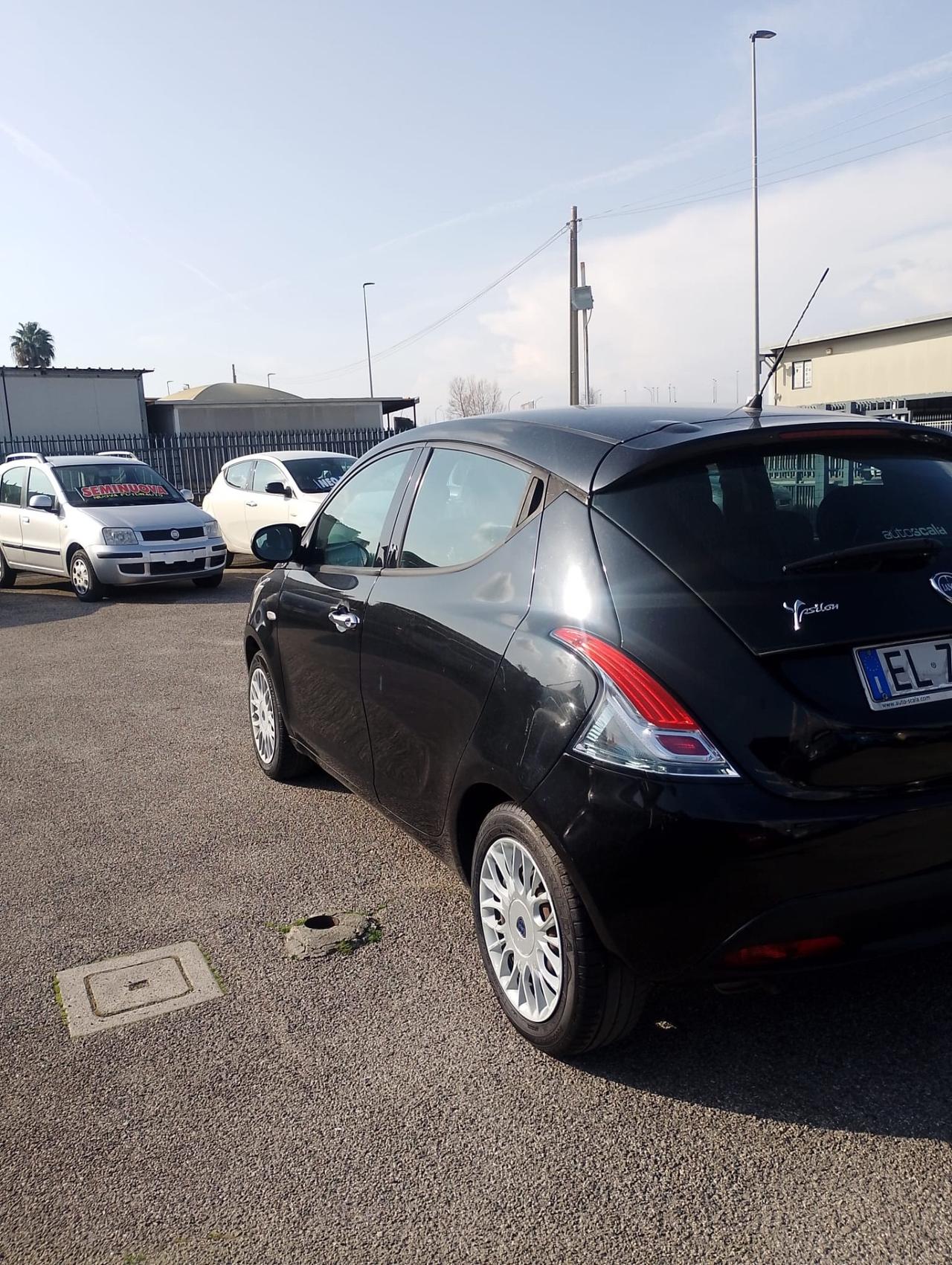 Lancia Ypsilon 1.2 69 CV 5 porte GPL Ecochic Gold