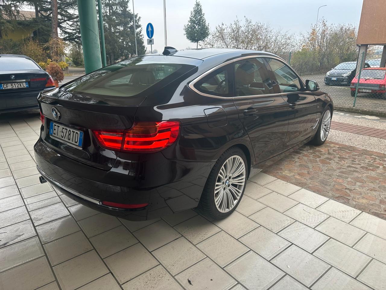 Bmw 3er Gran Turismo 318d AUT. Luxury