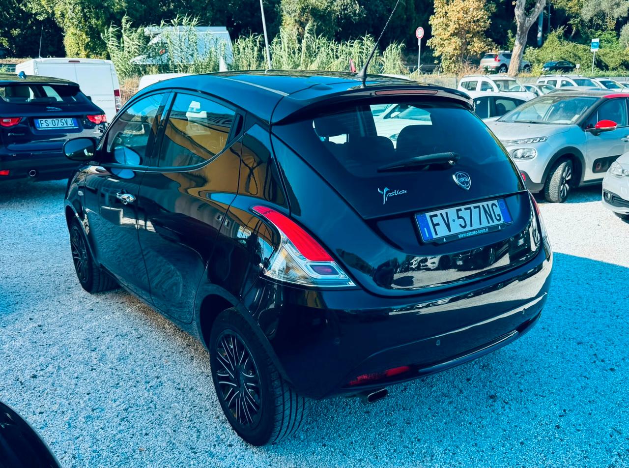 Lancia Ypsilon 1.2 69 CV 5 porte S&S Platinum