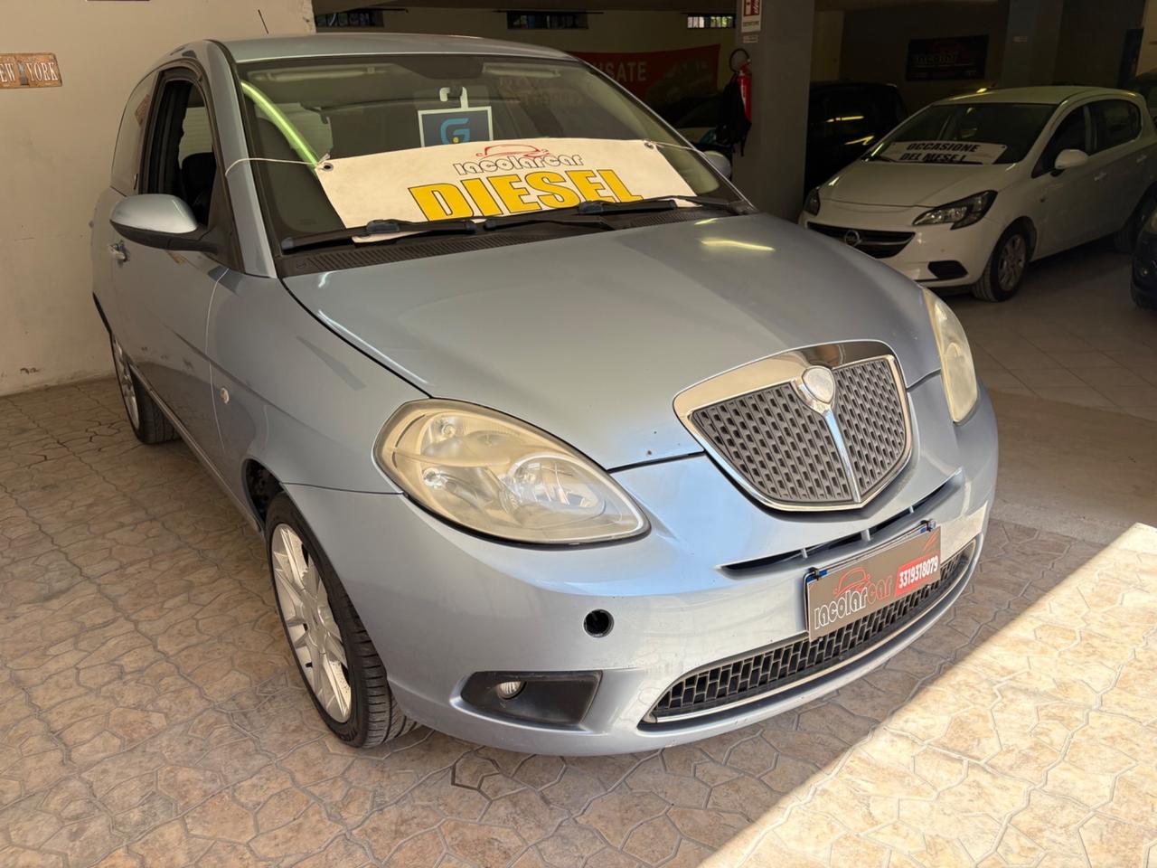 Lancia Ypsilon 1.3 MJT 90 CV Oro
