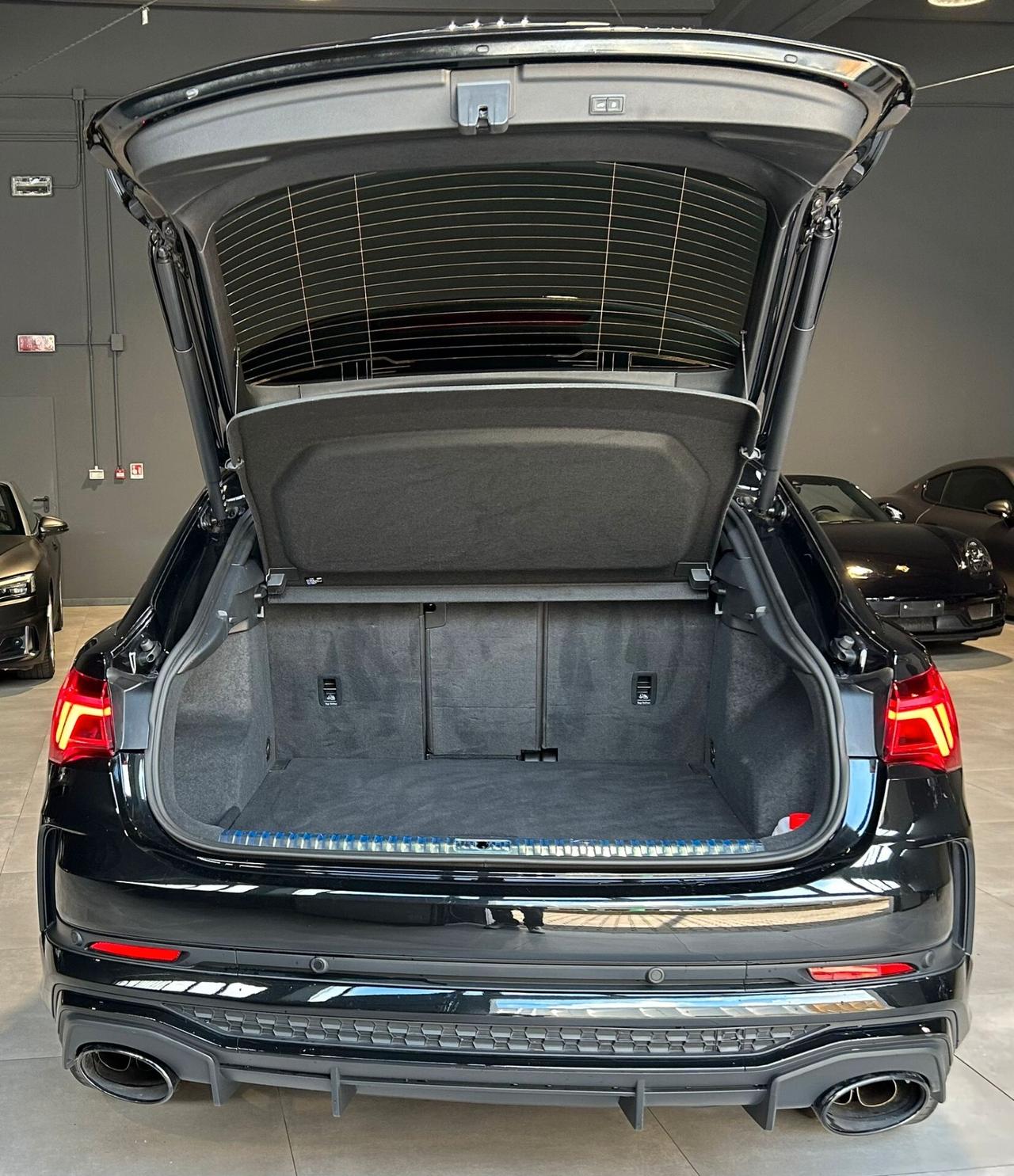 Audi Q3 Audi RS Q3 Sportback 2.5 TFSI S Line