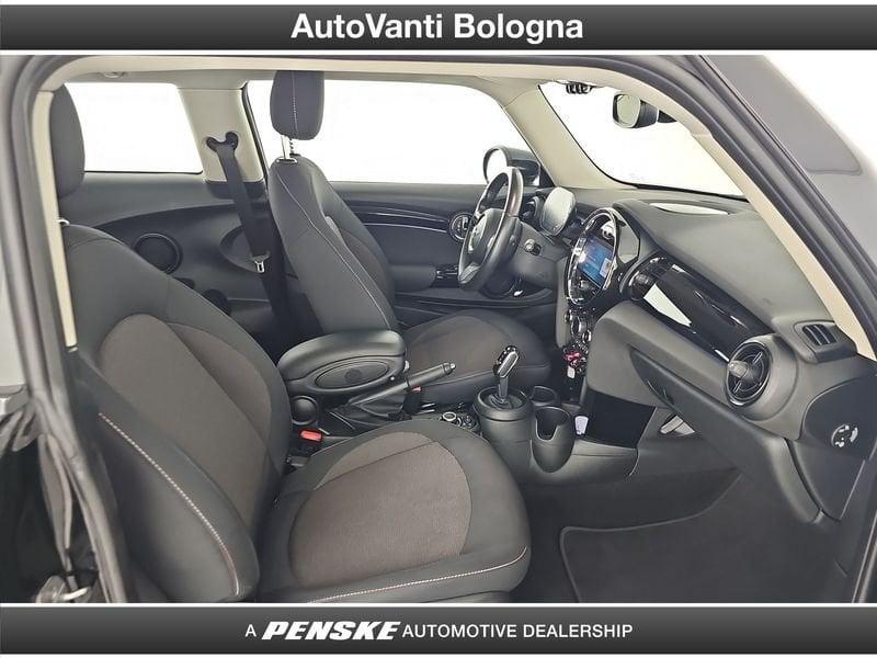 MINI Mini Mini 3p 1.5 Cooper Essential Premium Mid Package auto