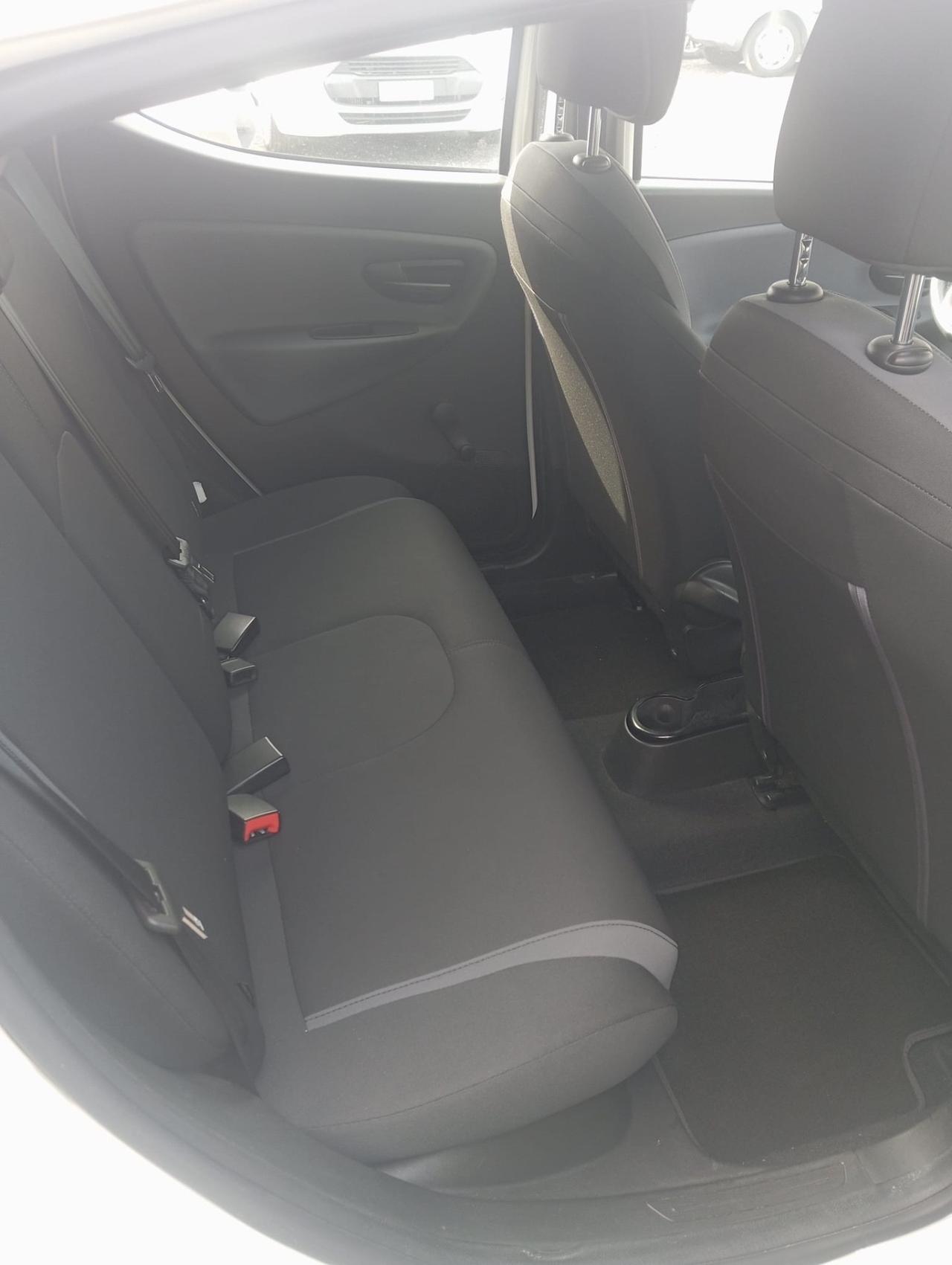 Lancia Ypsilon 1.2 69 CV 5 porte Silver 2017