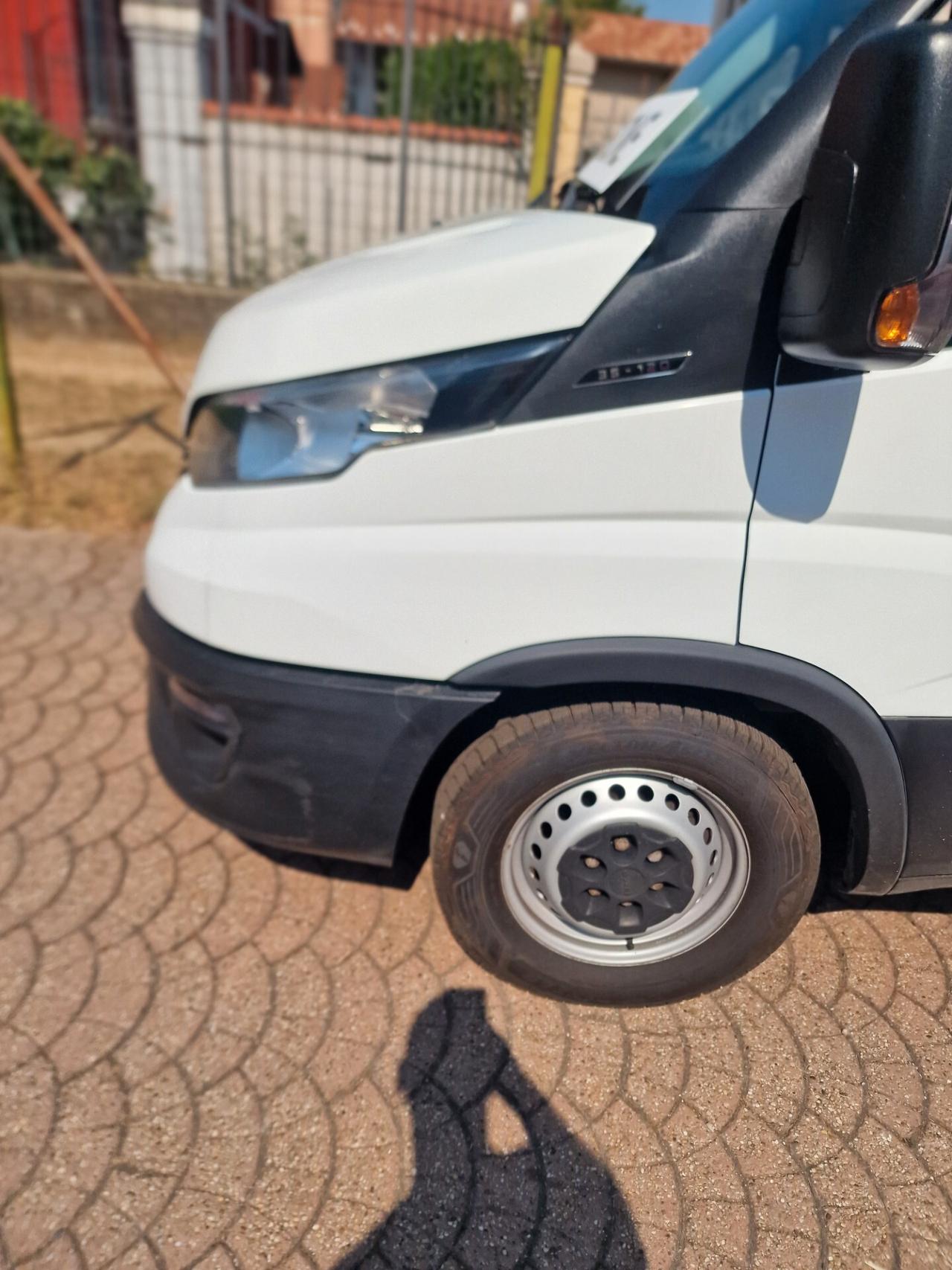 Iveco 35 12 TETTO ALTO PASSO MEDIO