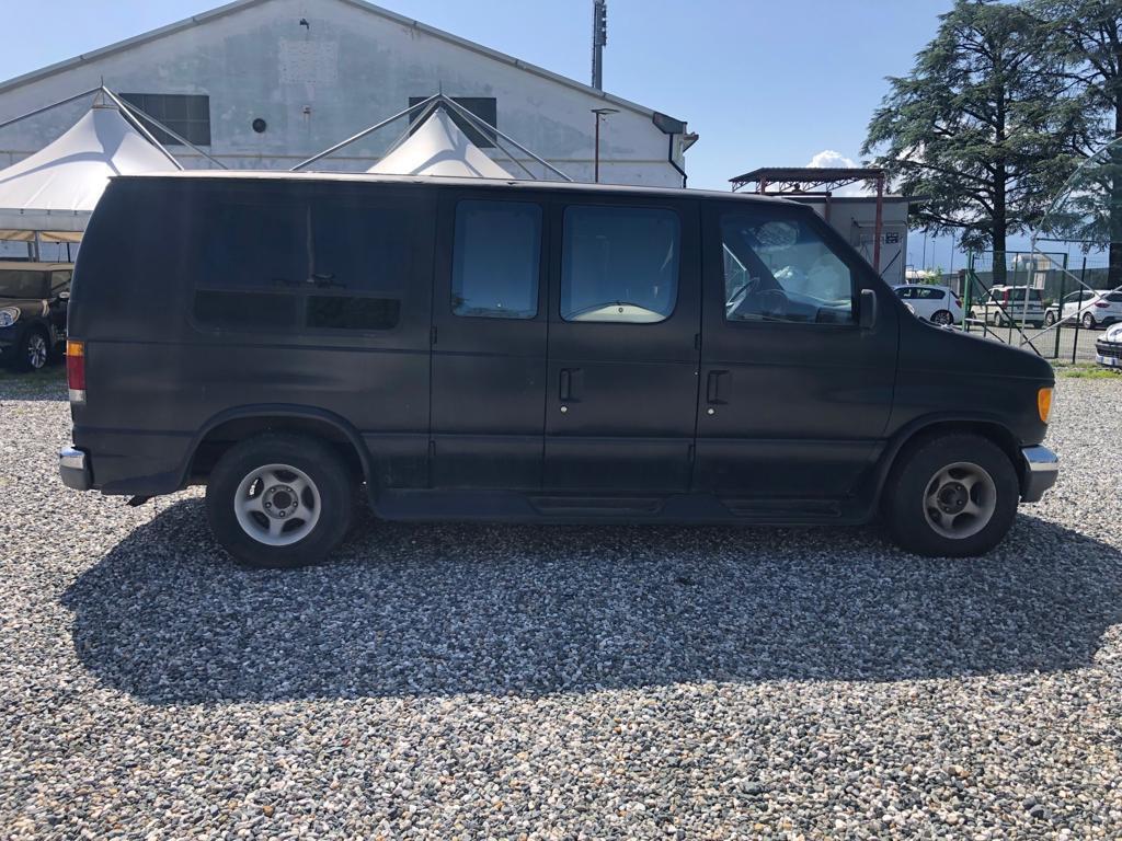 Ford Econoline FORD ECONOLINE 5800 8 POSTI AUTOVETTURA