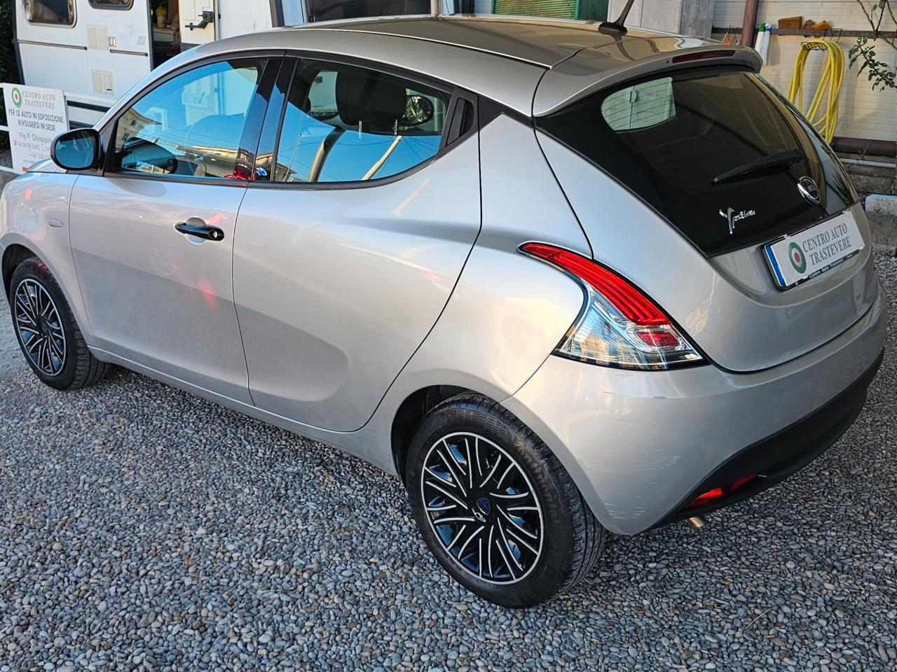 Lancia Ypsilon 1.2 69 CV 5 porte S&S Elefantino Blu