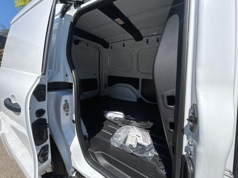 Nissan Townstar EV Townstar 22kW Van Acenta L1