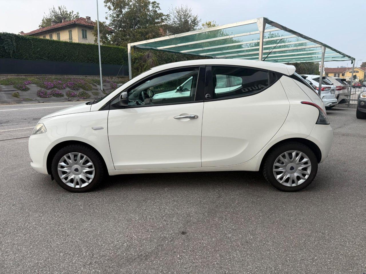 Lancia Ypsilon 5 Porte Ypsilon 1.2 8v Platinum ecochic Gpl 69cv