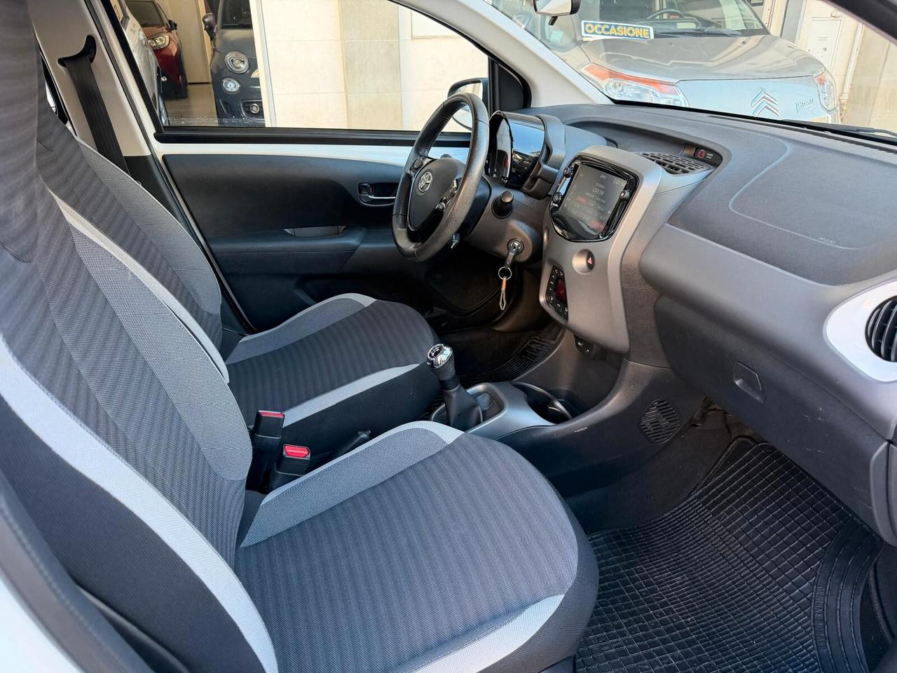 Toyota Aygo Connect 1.0 72 CV 5p 9000KM!!!