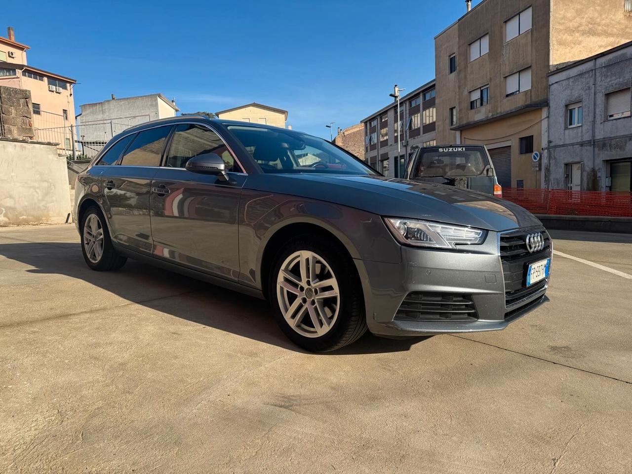 Audi A4 Avant 2.0 TDI 150 CV ultra Business Sport
