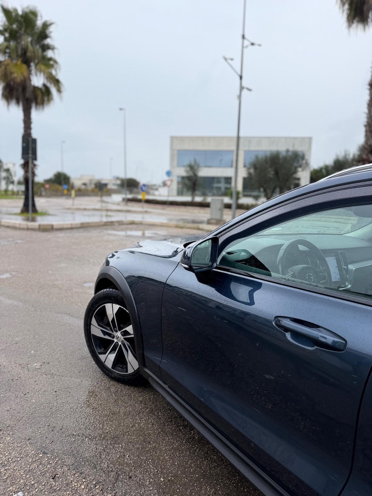 Volvo V60 Cross Country B4 (d) AWD Geartronic Business Pro