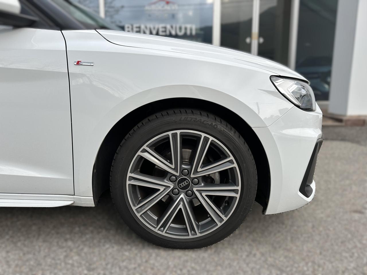 Audi A1 Sportback 30 TFSI S line edition
