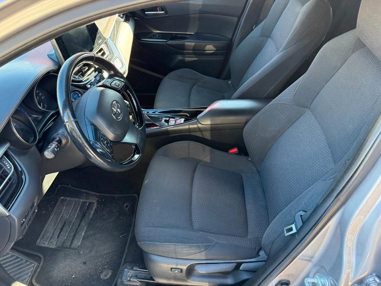 Toyota C-HR 1.8 Hybrid E-CVT Lounge