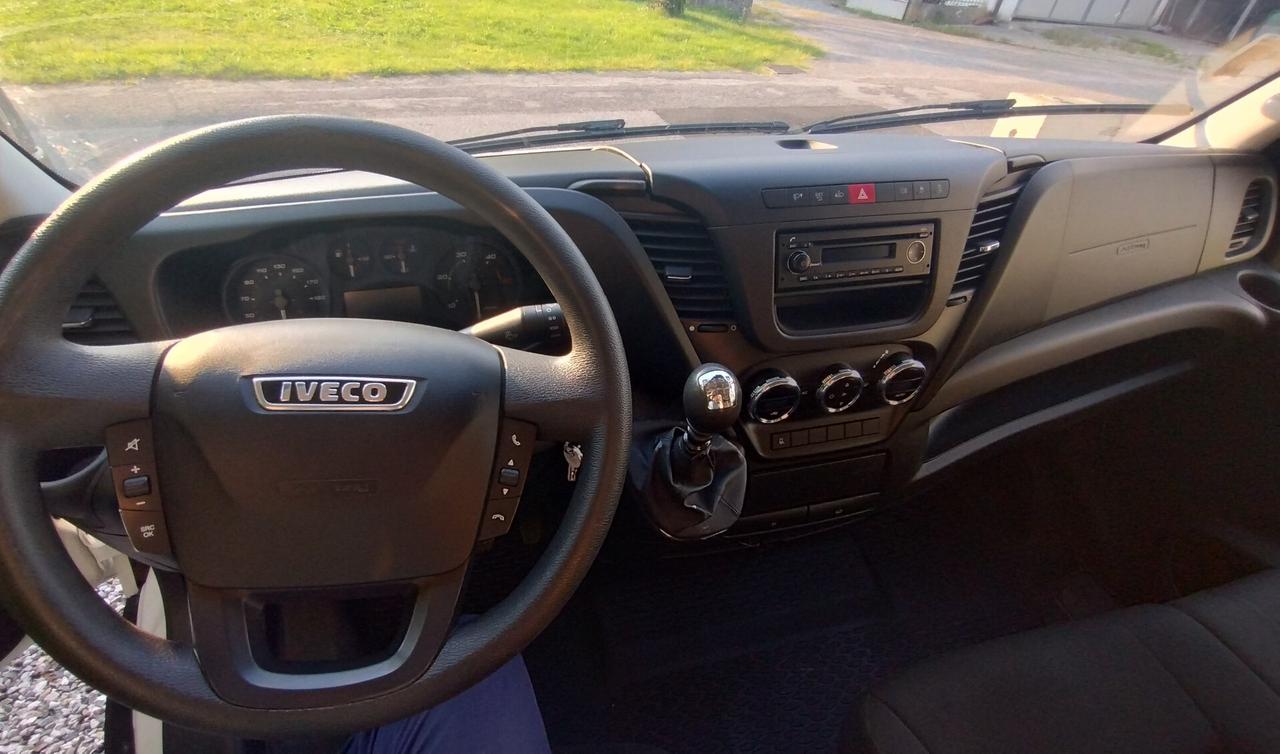 FURGONE IVECO DAILY CASSONATO