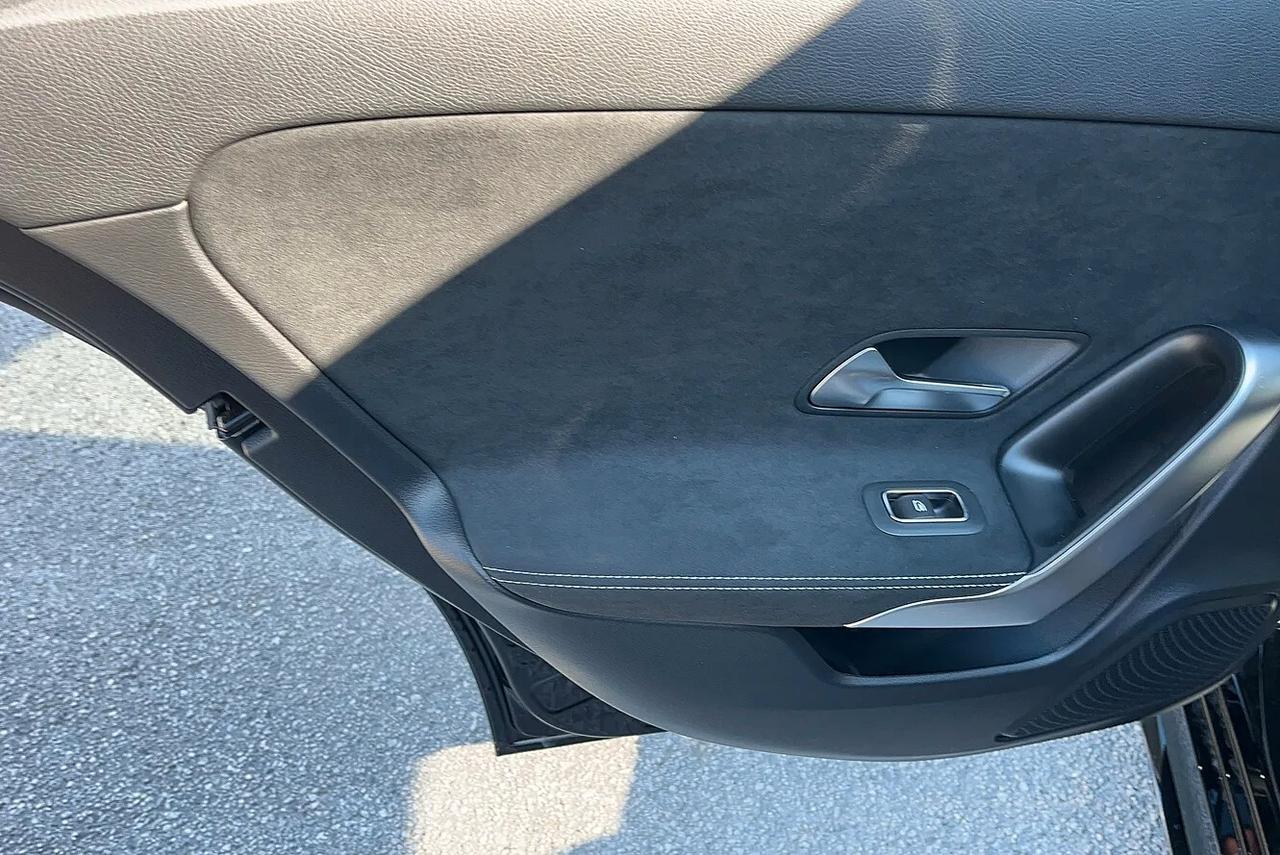 Mercedes-benz A 200 d Edition AMG Line KM0