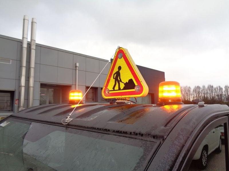 Aixam E-Truck Doppio Pianale con Lampeggianti Led e Segnalatore Lavori