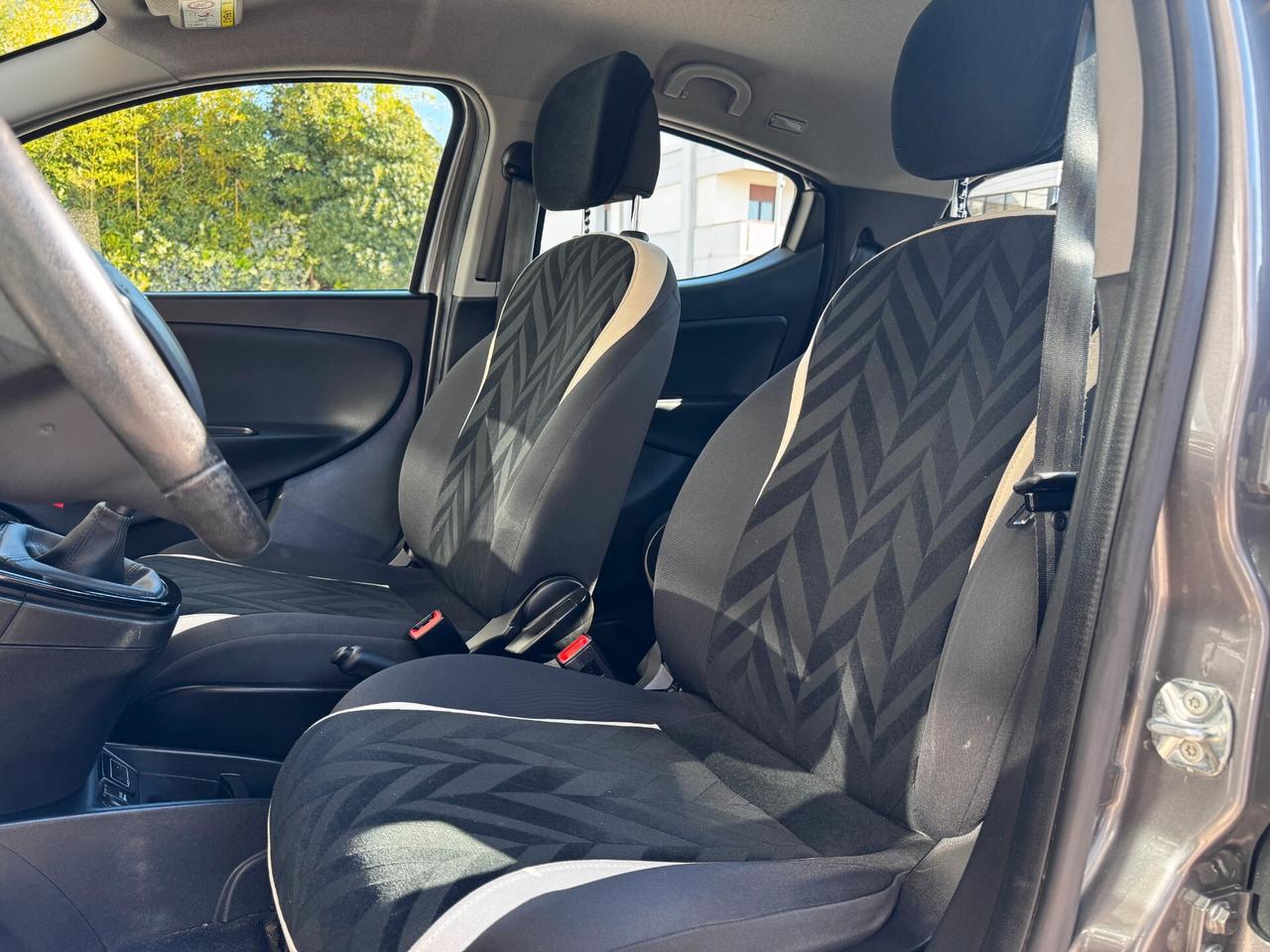 Lancia Ypsilon 1.2 69 CV 5 porte GPL Ecochic Gold