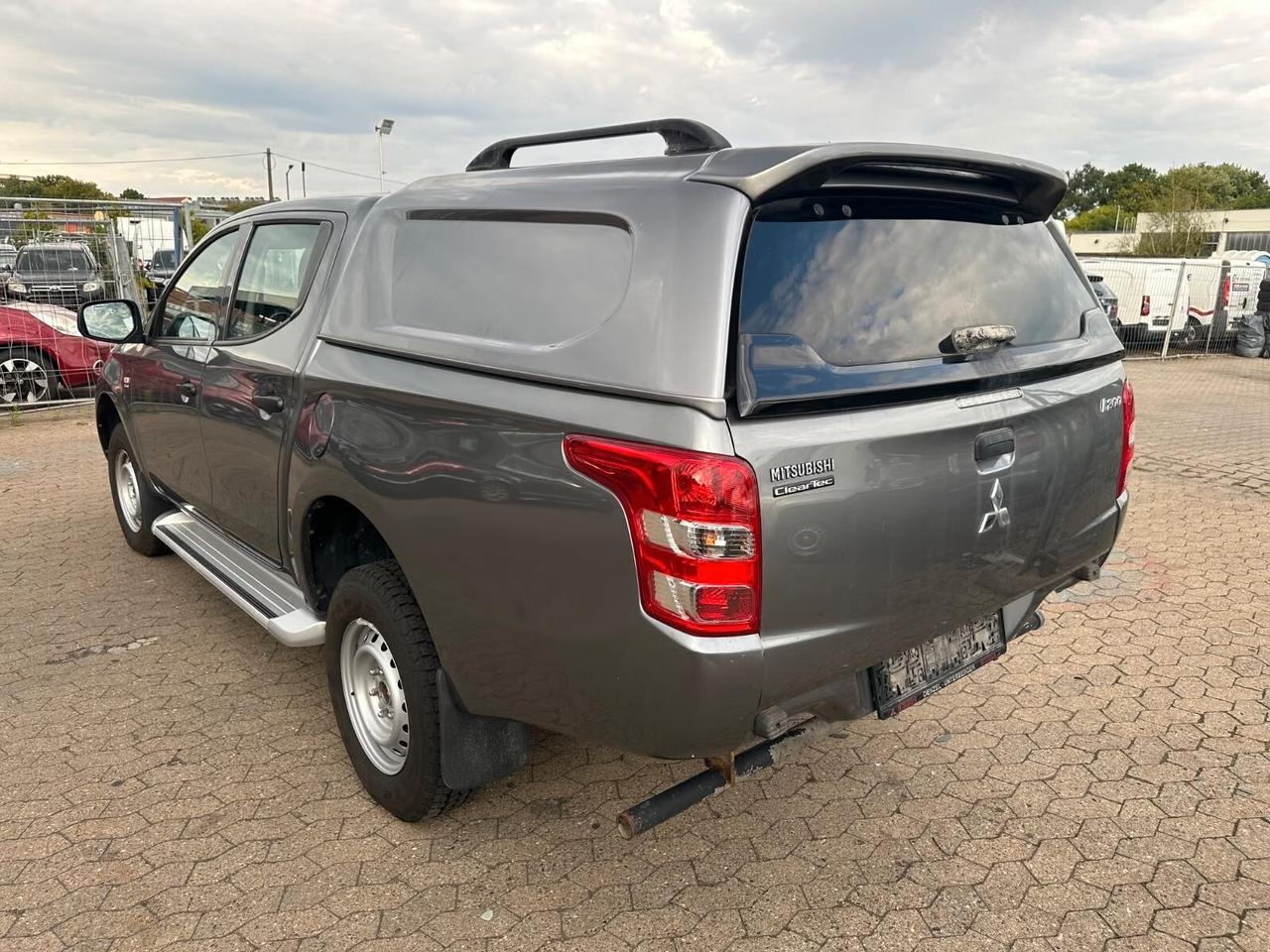 Mitsubishi L200 2.4 DI-D/154CV Double Cab Invite