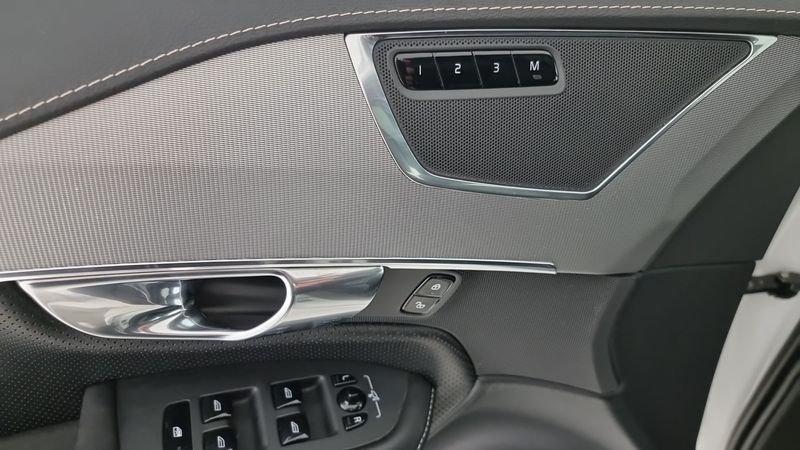 Volvo XC90 B5 (d) AWD Geartronic R-design Gancio traino