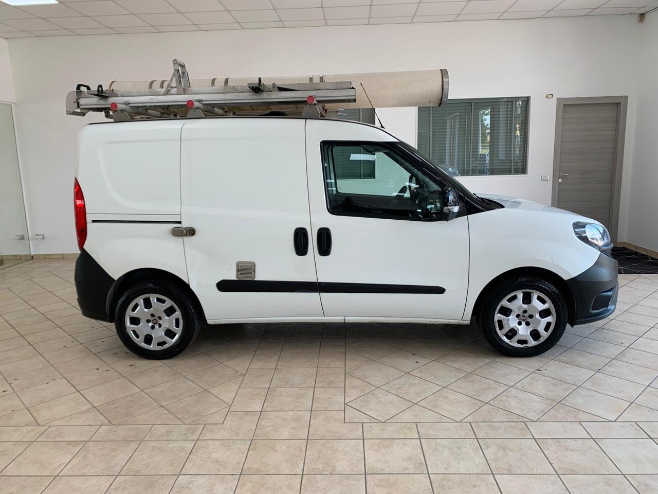FIAT Doblò 3ª serie Doblò 1.4 T-Jet Natural Power ATTREZZATO !