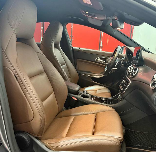 MERCEDES-BENZ CLA 250 4Matic Automatic Premium