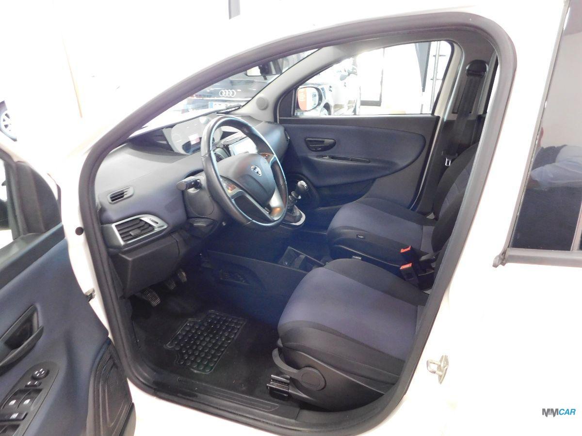 LANCIA - Ypsilon - 1.0 FireFly 5p.S&S Hybryd Gold