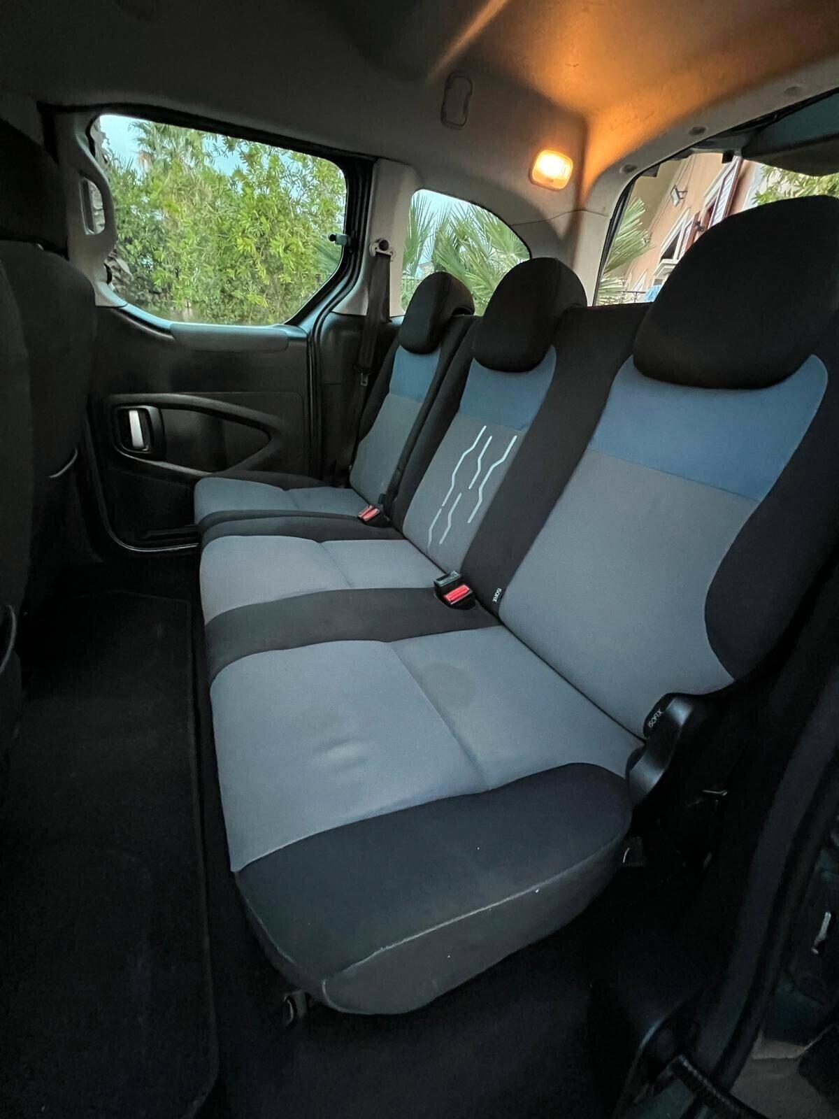 Peugeot Partner Tepee 1.6 HDi 115CV Active