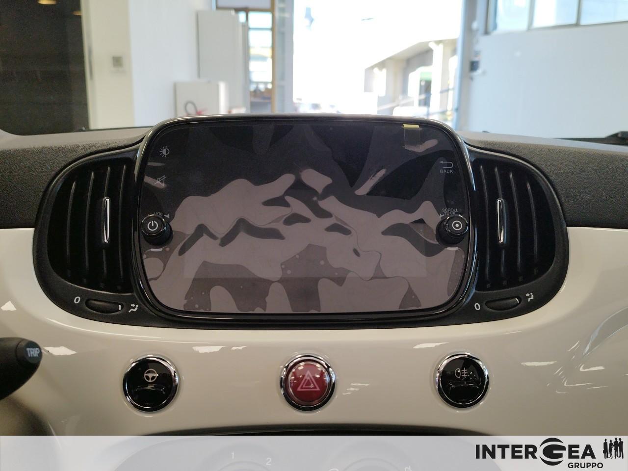 FIAT 500C 1.0 hybrid 70cv