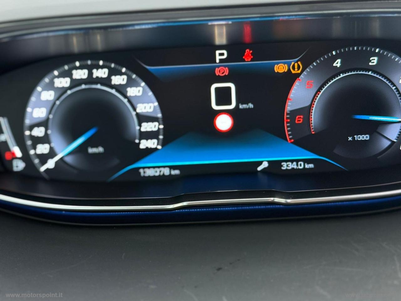 PEUGEOT 5008 BlueHDi 130 S&S EAT8 Crossway