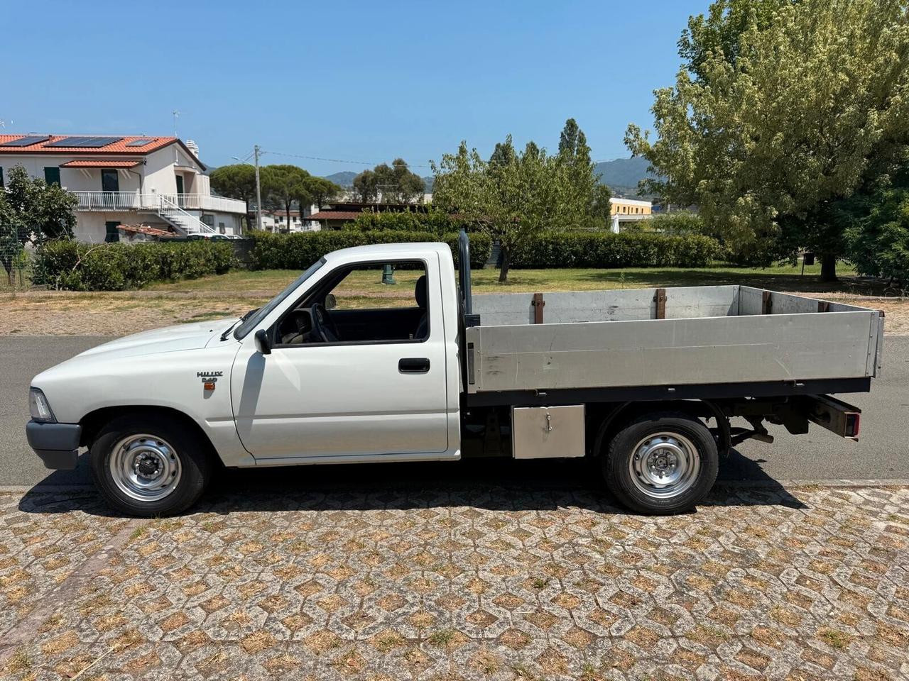 Toyota Hilux 2.4 diesel Pick-up