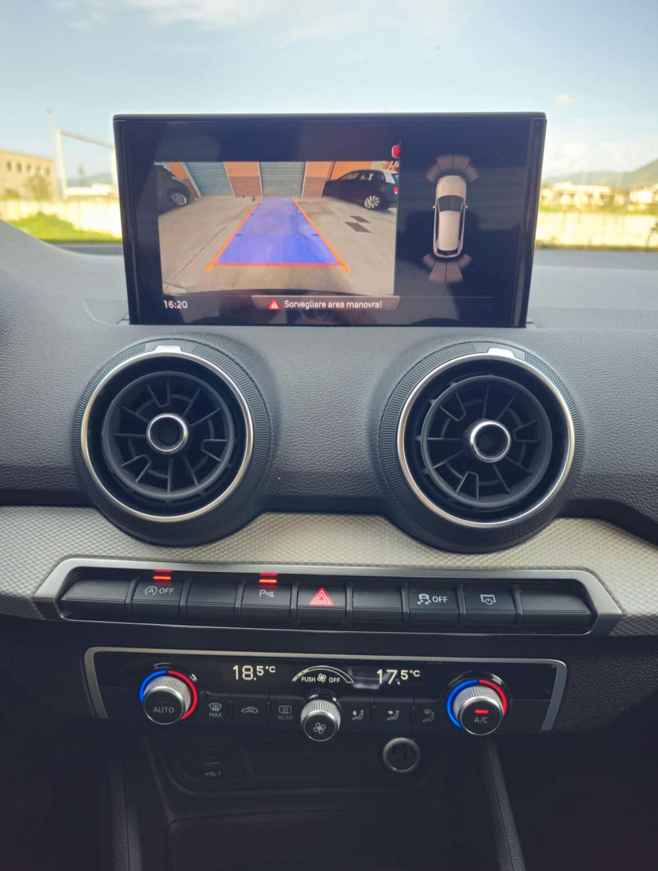 Audi Q2 30 TDI S tronic Business Advanced