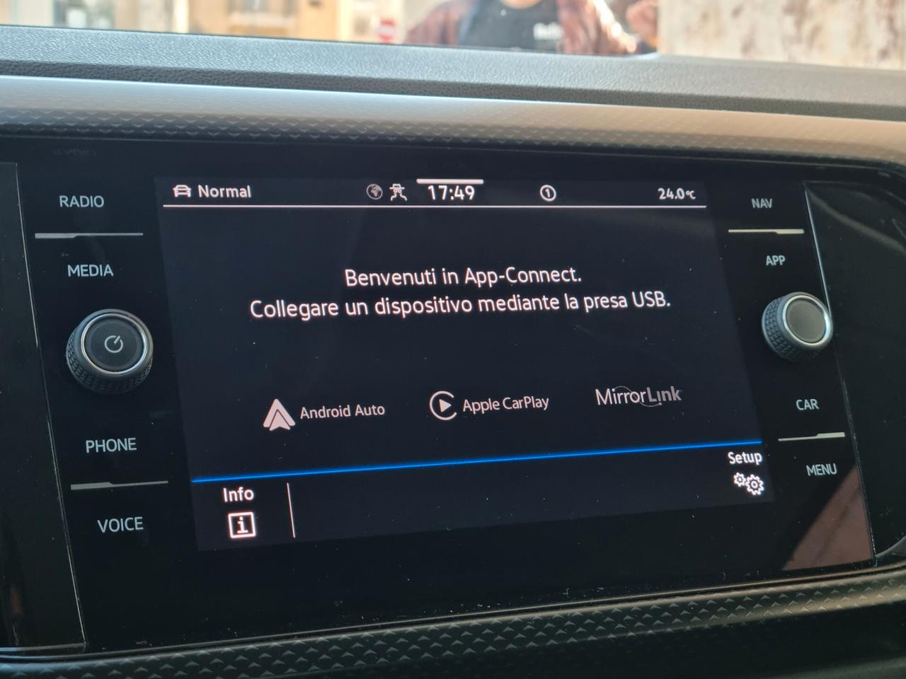 Volkswagen T-Cross 1.0 TSI 110 CV DSG R-Line