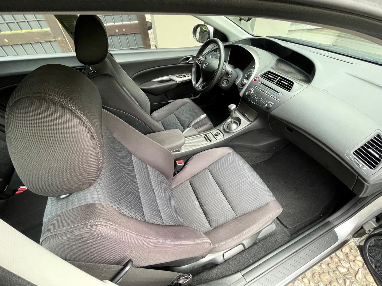 Honda Civic 1.4 i-VTEC *UNICO PROPRIETARIO*