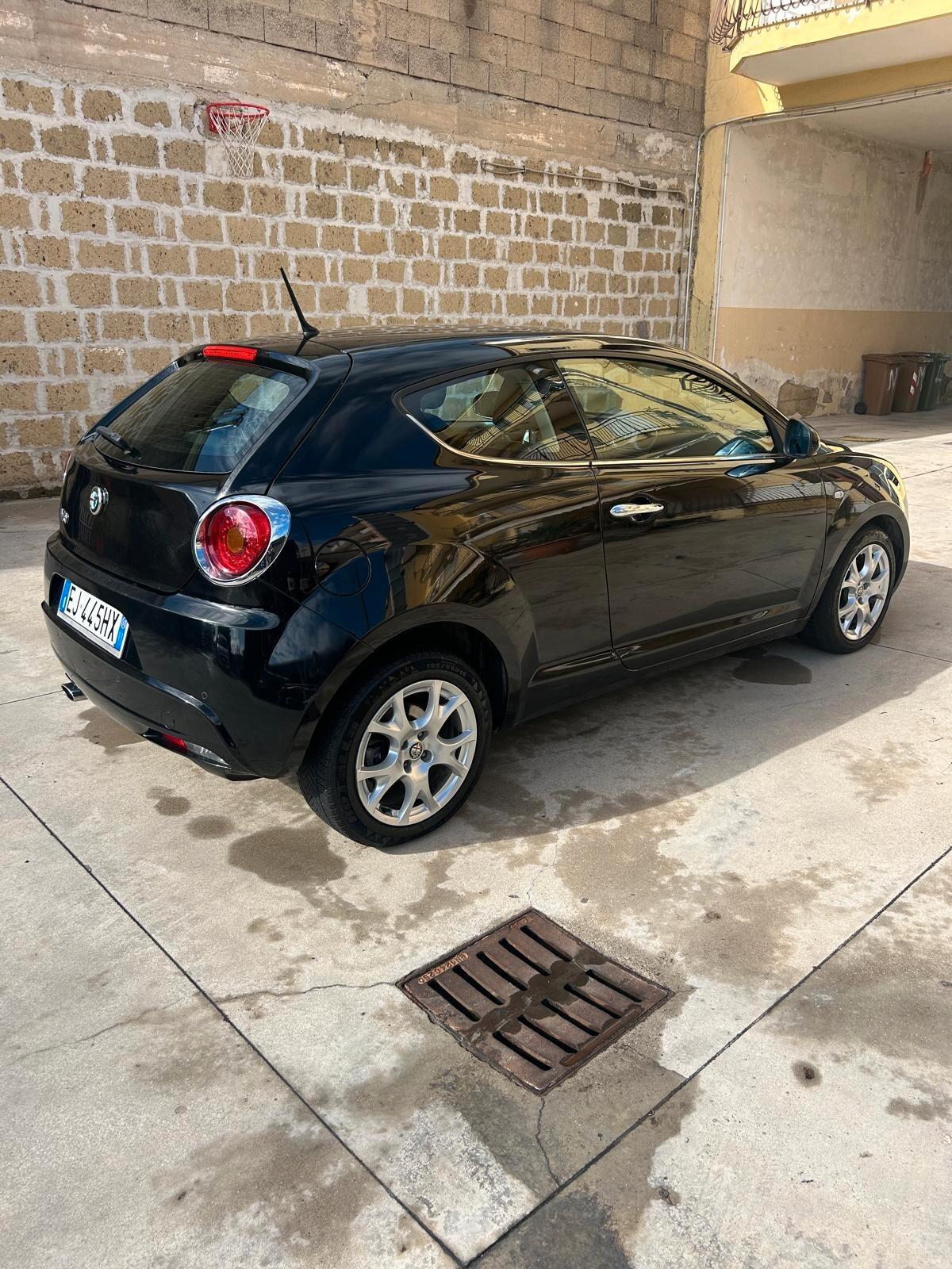 Alfa Romeo MiTo 1.3 MJT Distinctive 2011