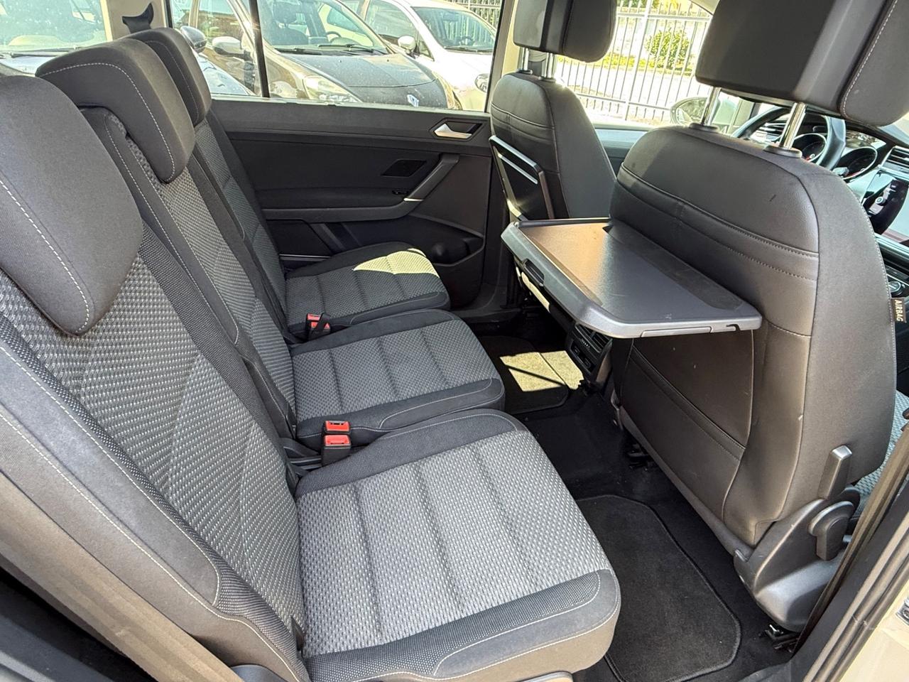 Volkswagen Touran 2.0 TDI 150 CV SCR DSG Executive BlueMotion Tech.