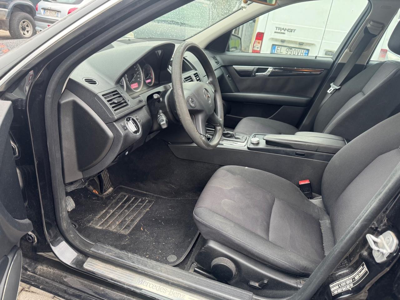 Mercedes-benz C 220 CDI BlueEFFICIENCY Avantgarde