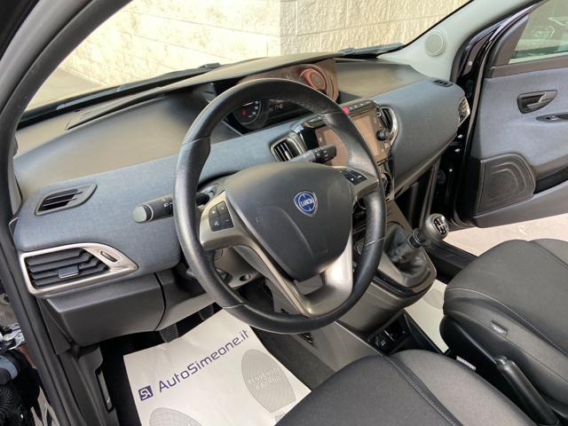 LANCIA Ypsilon 1.0 FireFly 5 porte S&S Hybrid Gold 5 posti.