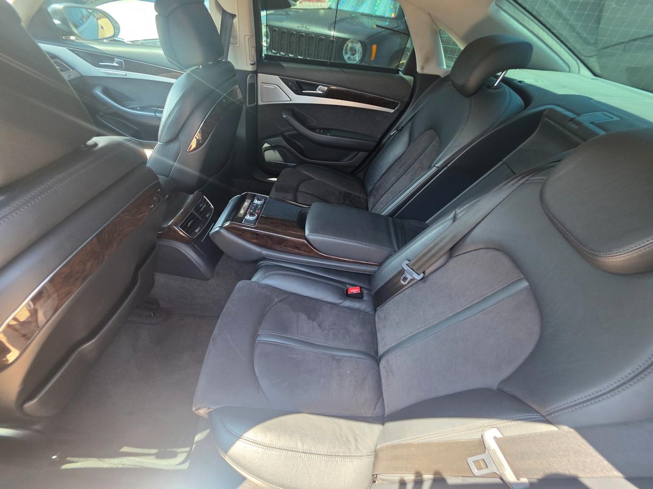 Audi A8 4.2 V8 TDI quattro tiptronic