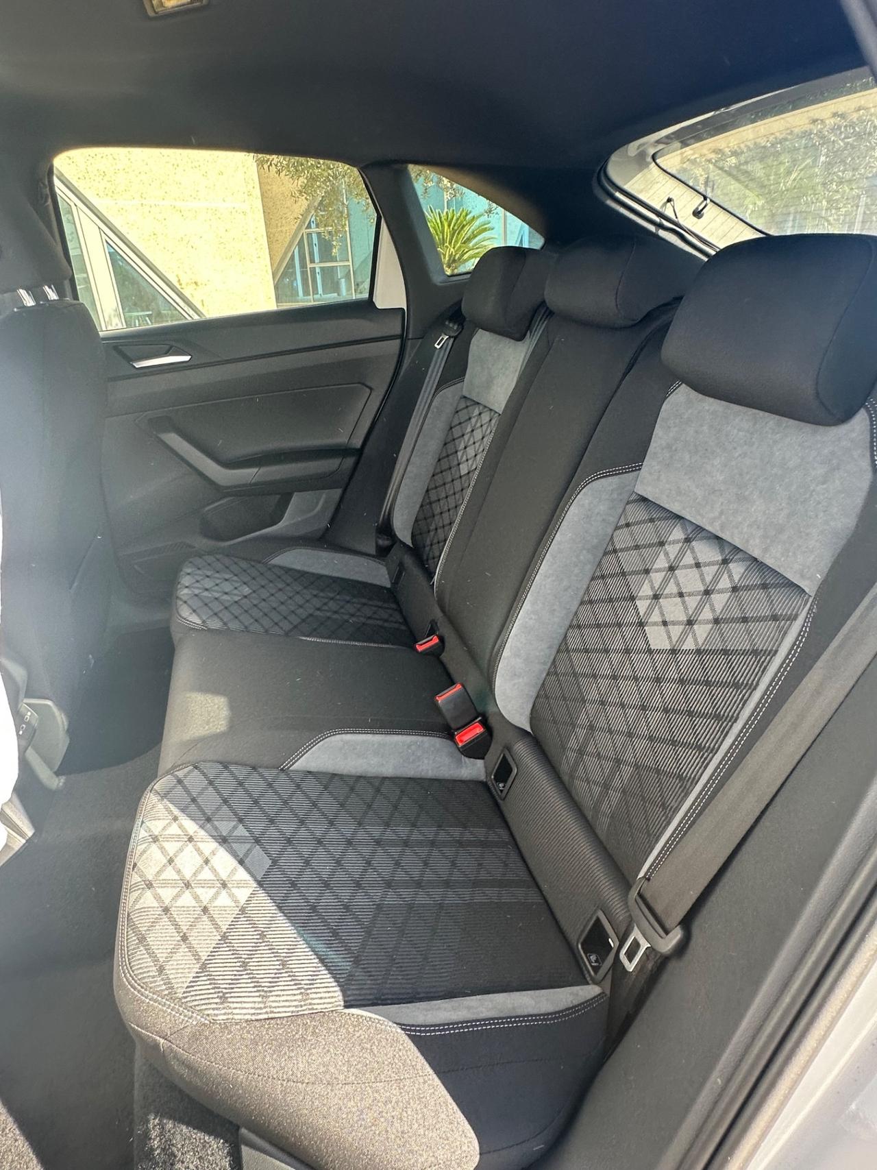 Volkswagen Taigo 1.0 tsi R-Line possibilità noleggio no scoring