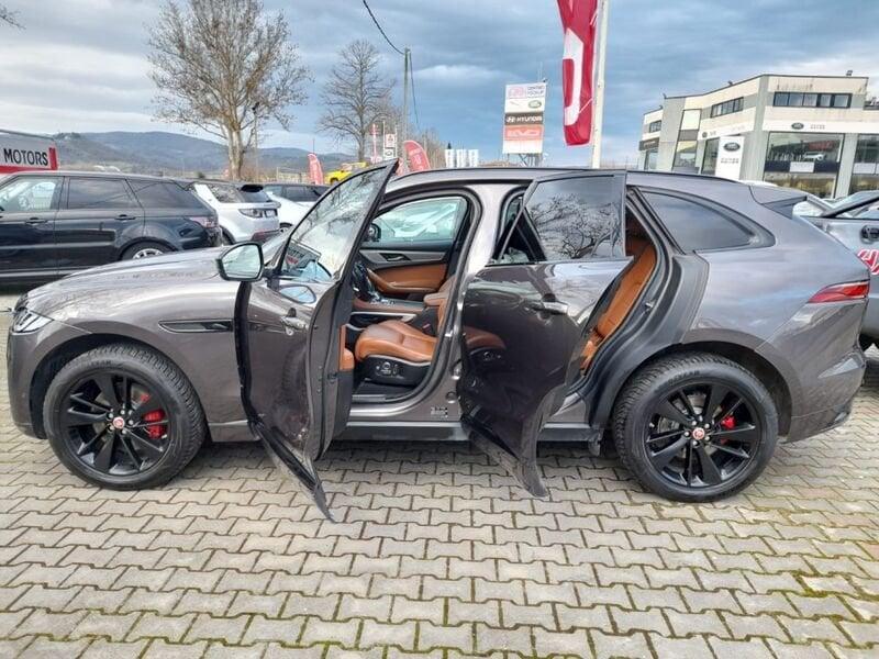 Jaguar F-Pace F-Pace 2.0 D 204 CV AWD aut. R-Dynamic SE