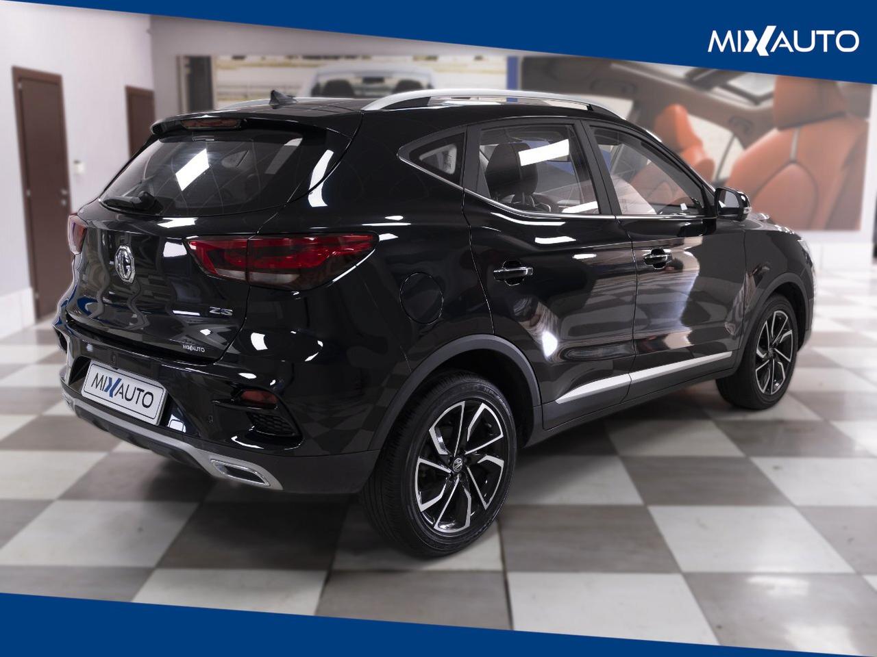 MG ZS 1.5L 5MT Luxury
