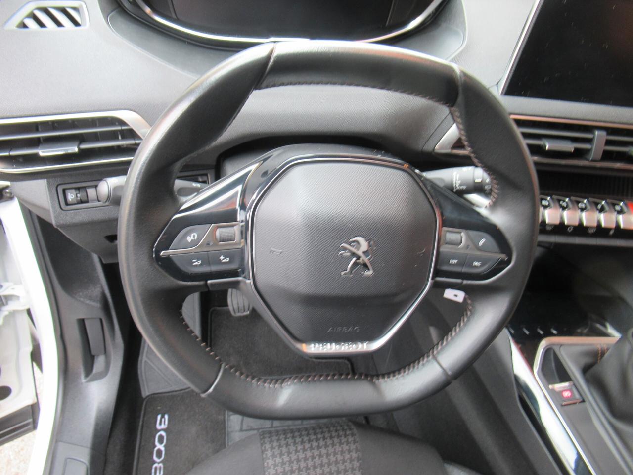 Peugeot 3008 BlueHDi 130 S&S Business