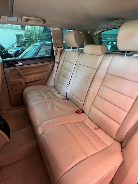 VOLKSWAGEN TOUAREG EXCLUSIVE 2.5 4X4 TDI RS PELLE TOTALE CERCHI DA 18