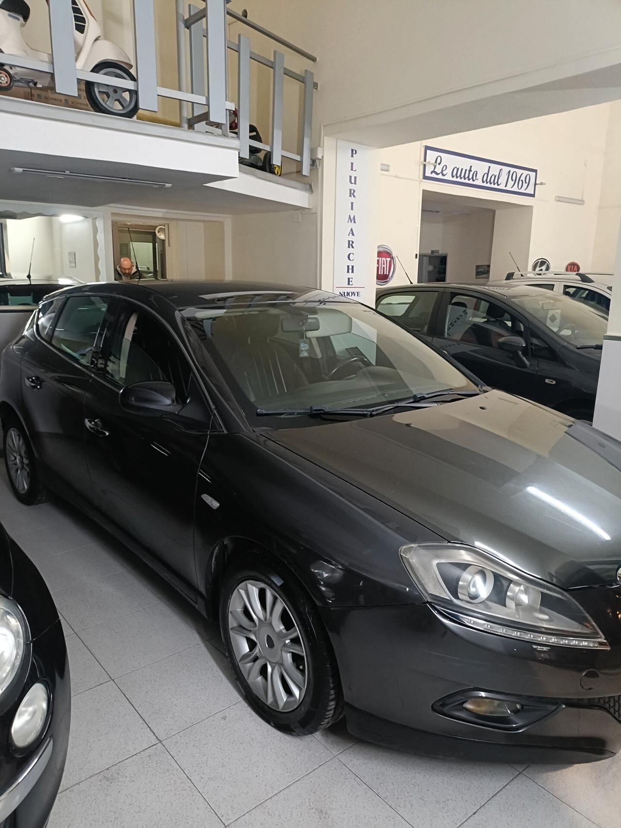 Lancia Delta 1.6 MJT DPF Silver