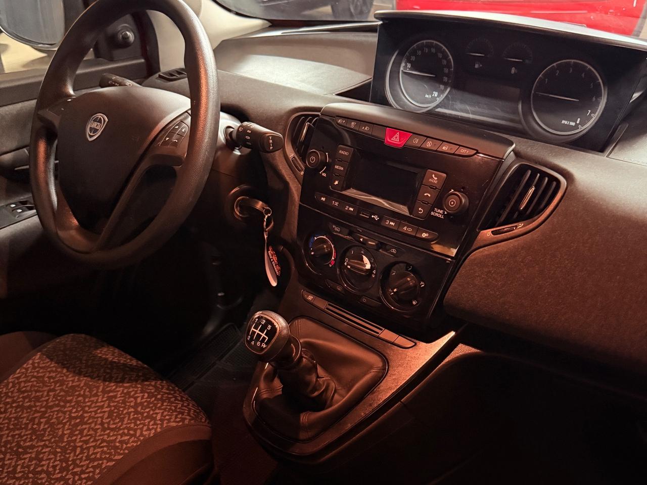 SPETTACOLARE LANCIA YPSILON MILD- HYBRID UNICO PROPRIETARIO CON SOLI 31.663 KM