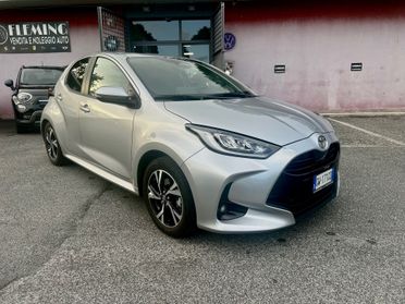 Toyota Yaris 1.5 Hybrid 5 porte Trend 2500 km! Full optional Nessun obbligo finanziario Permute