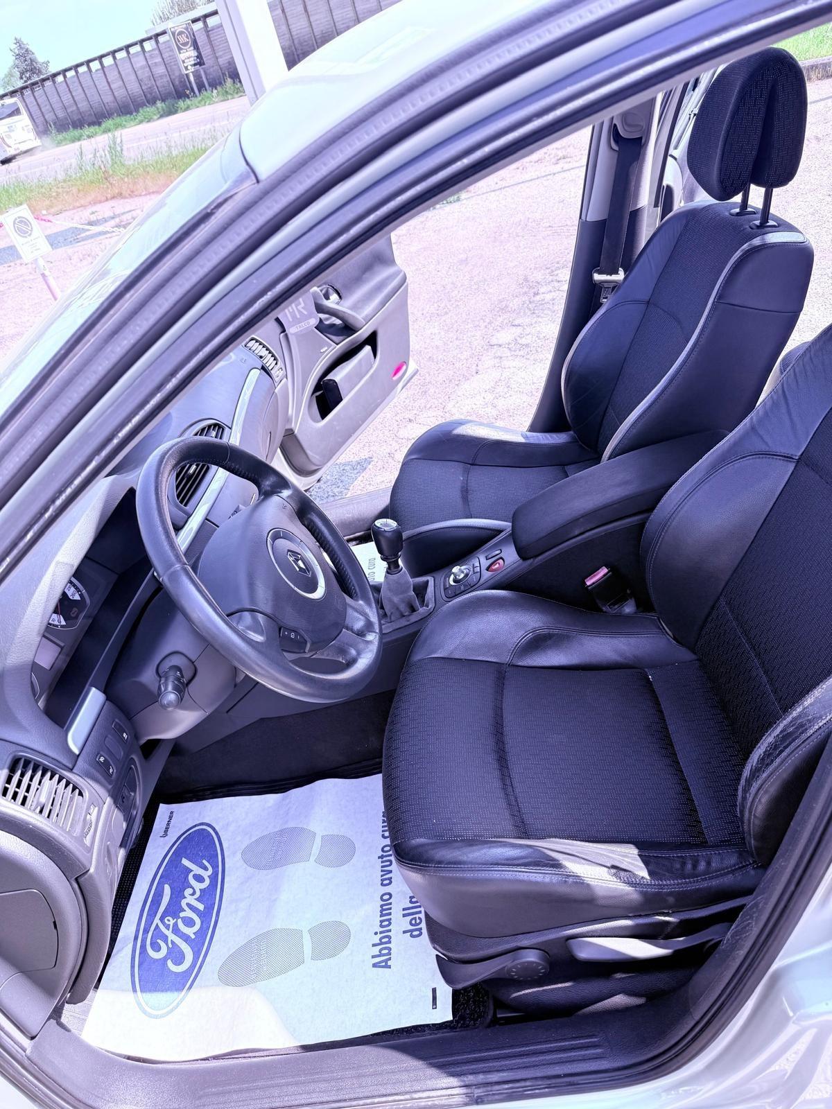 Renault Laguna 1.9 dCi Initiale