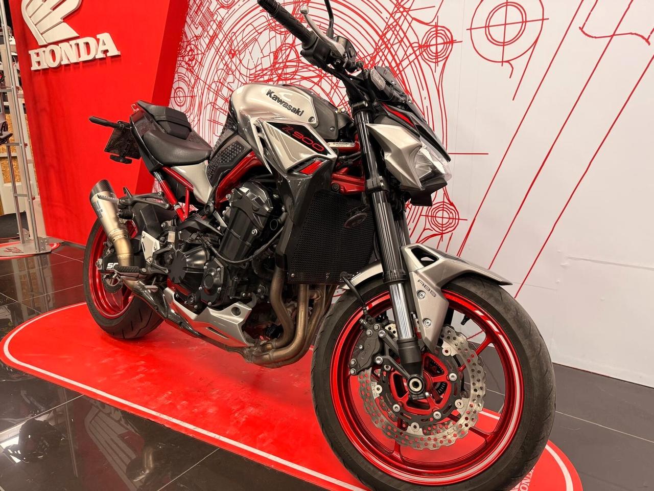 Kawasaki Z 900 2023