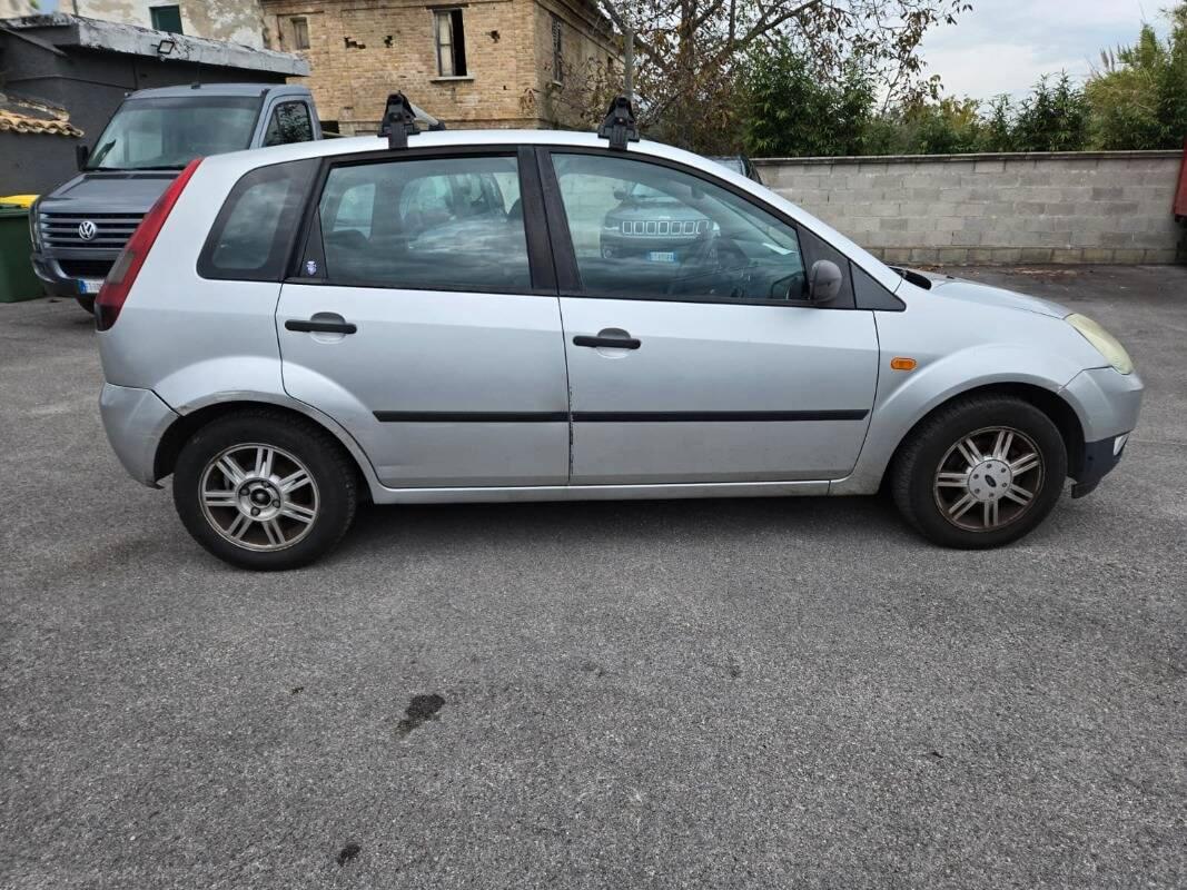 Ford Fiesta 1.4 tdci Ghia 5p